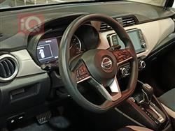 نيسان فيرسا